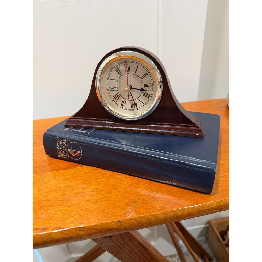 Vintage Style Quartz Mantel Clock Mahogany Wood Finish Silver Roman Numeral